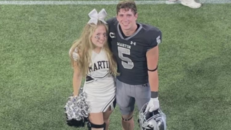 Wager family beginning very special fall, with father, son and daughter all on the field together