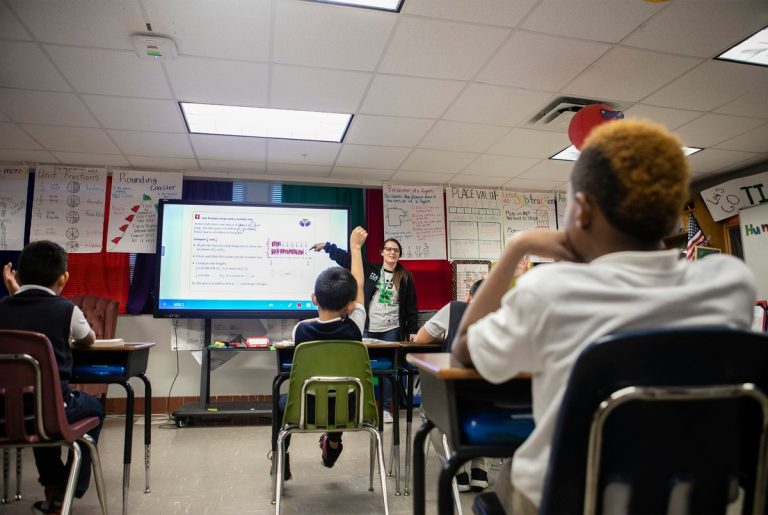 Texas school ratings show improvement compared to 2019, but those in poorer neighborhoods still lag