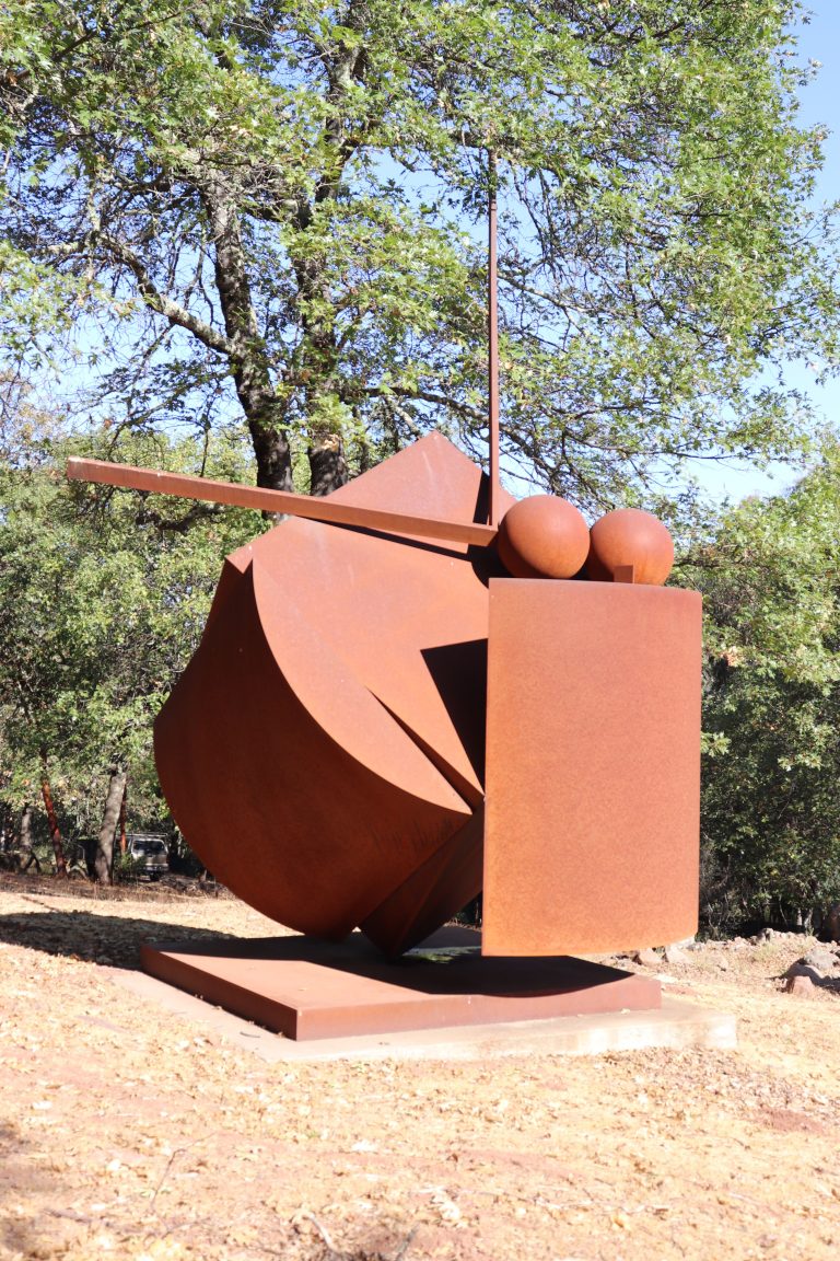 UTSA downtown campus erects sculpture donated from collection of prominent artist