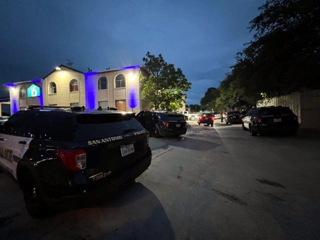 Shooting suspect found with gunshot wound inside Northwest Side motel, San Antonio police say