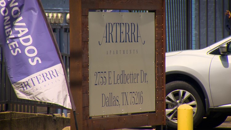 ‘Where do you go’  Tenants at Oak Cliff apartment complex say landlord wants them to leave, housing vouchers no longer accepted