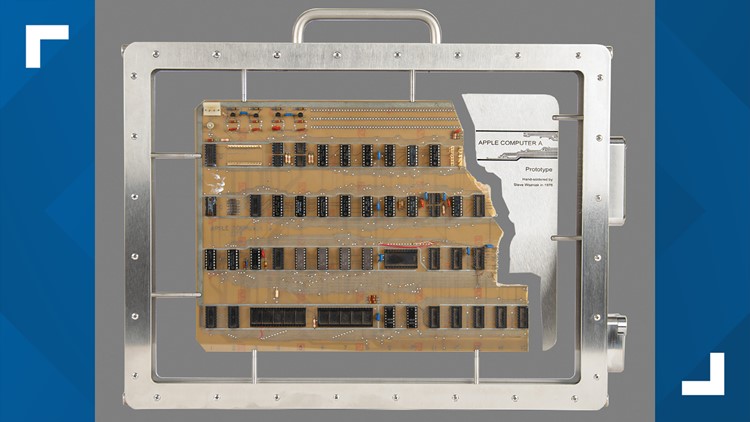 Apple prototype from the 70s auctioned for nearly $700K