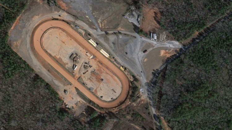 Shooting at busy South Carolina race track leaves one dead