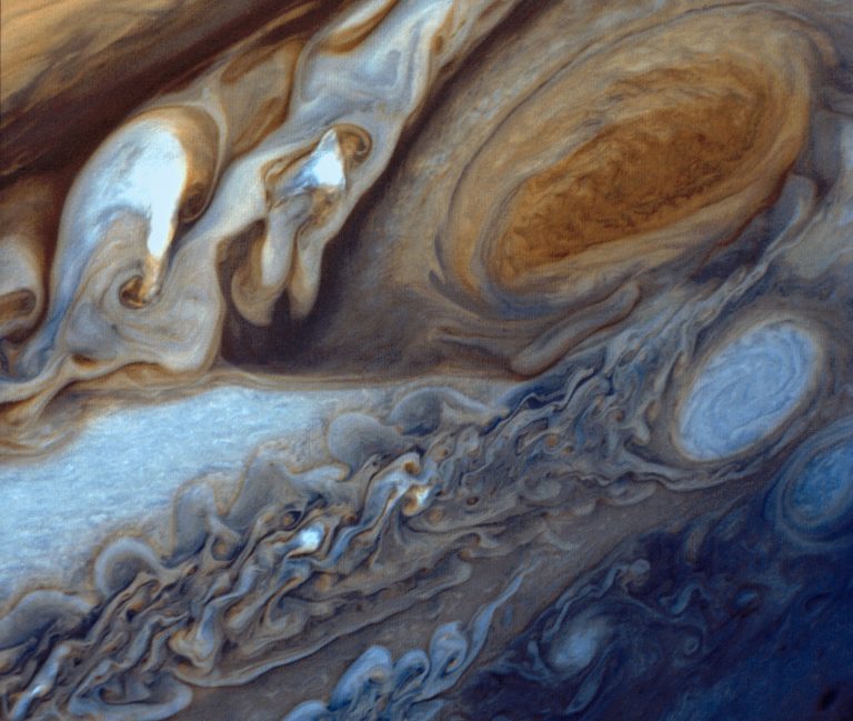 Voyager 1 Sees the Great Red Spot