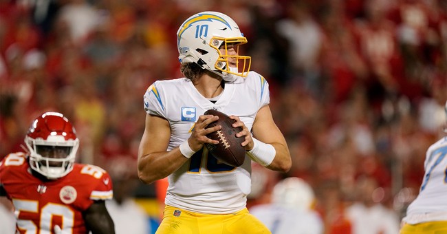 Kansas City Chiefs Survive Against Los Angeles Chargers, Update on Justin Herbert’s Injury