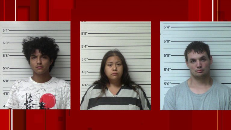 Social media post leads to meth, loaded gun, 3 arrests in Kerrville