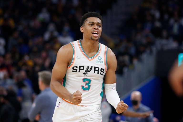 Spurs’ Keldon Johnson to miss start of preseason after dislocating shoulder