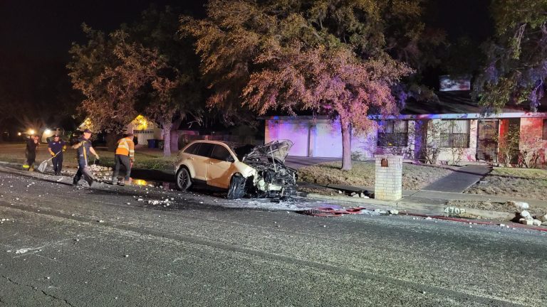 Driver abandoned crash after car hit mailbox, caught fire on SE Side