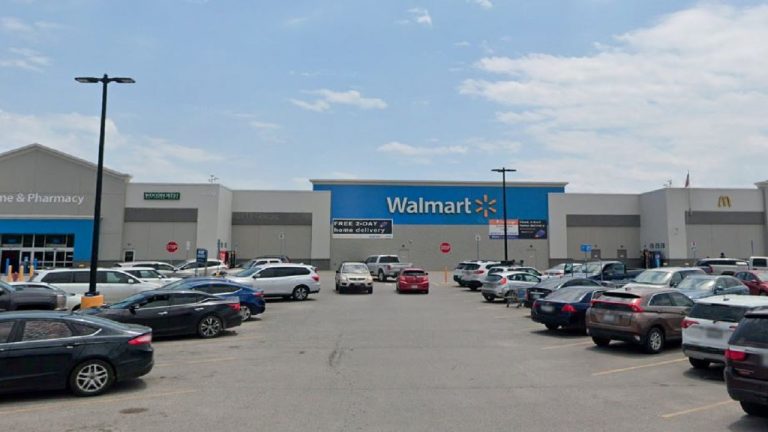 Woman arrested, accused of trying to kidnap a 4-year-old girl at a San Antonio Walmart