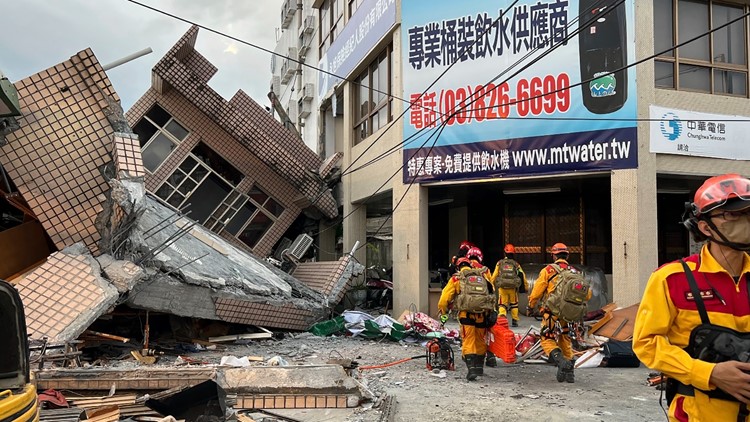 Strong quake kills 1, knocks house, derails train in Taiwan