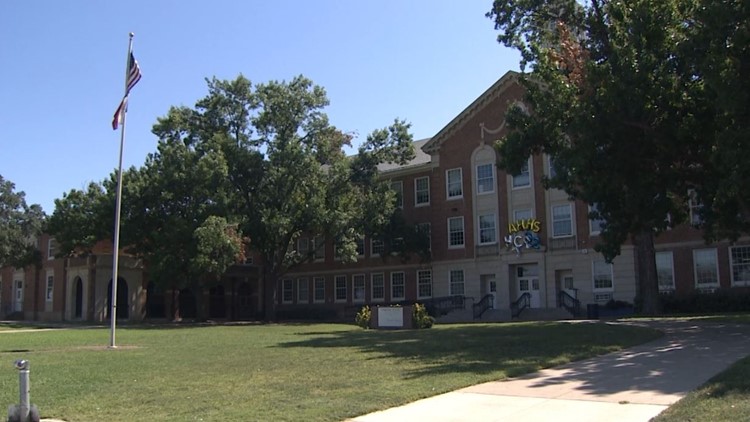 Police respond to 2 separate false active shooter calls at North Texas high schools