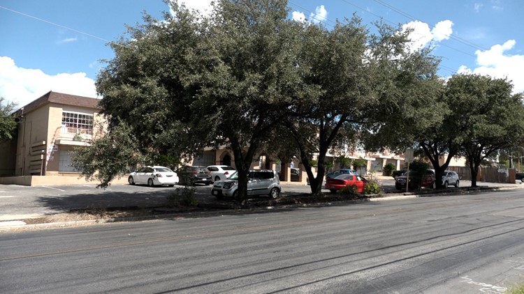 6 Texas teens making rap video in custody after waving guns around at apartment complex, police say