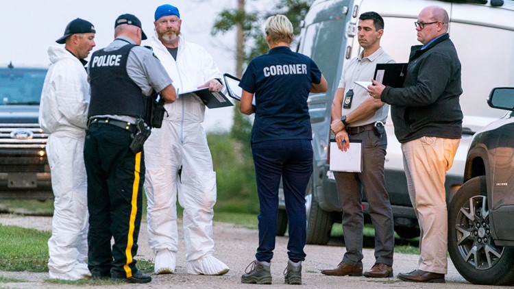 Canadian police: 1 suspect in stabbing rampage found dead, other still on the run