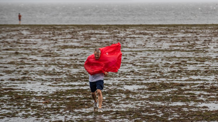 NWS: ‘Reverse storm surge’ drains at least 7 feet of water in Tampa Bay