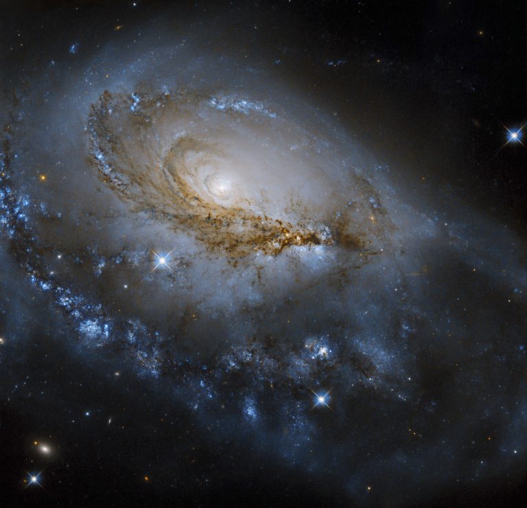 Hubble Studies a Spectacular Spiral