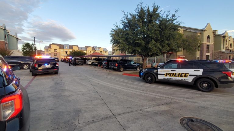 Man shot, killed at East Side apartment complex, SAPD says