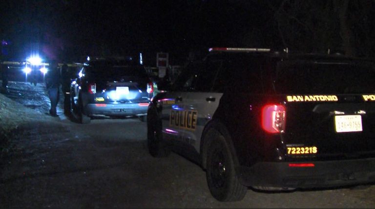 SAPD: 2 people, including innocent bystander, shot at in apartment complex shooting