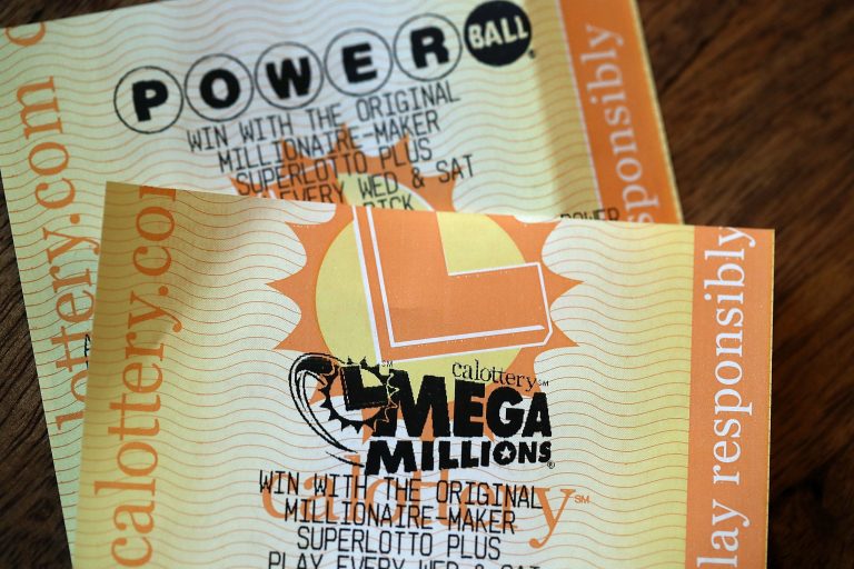 Powerball jackpot up to $610 million for Monday night drawing