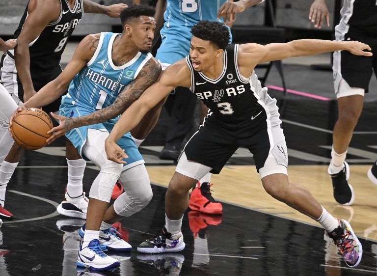 Spurs make final cut, set opening night roster versus Charlotte Hornets