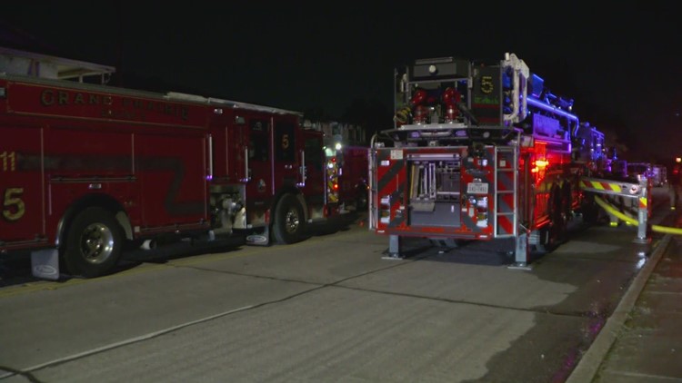 3-alarm apartment fire in Grand Prairie displaces 25 residents, officials say