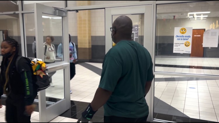 ‘Dads on Duty’ in DeSoto ISD working to make a difference in local schools