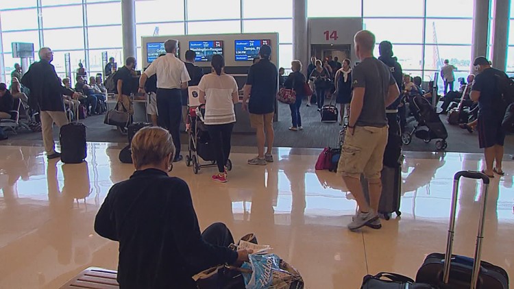 3 hours early? Dallas Love Field, DFW airports warning passengers of long lines, wait times ahead Thanksgiving week