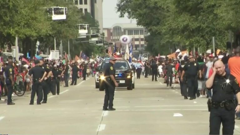 VIDEO: Man arrested at Astros parade for throwing beer can at Sen. Ted Cruz