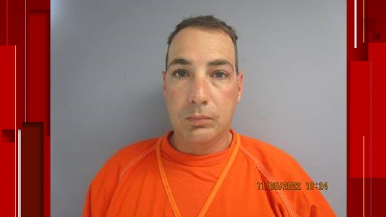 Atascosa County deputy arrested on domestic violence charge