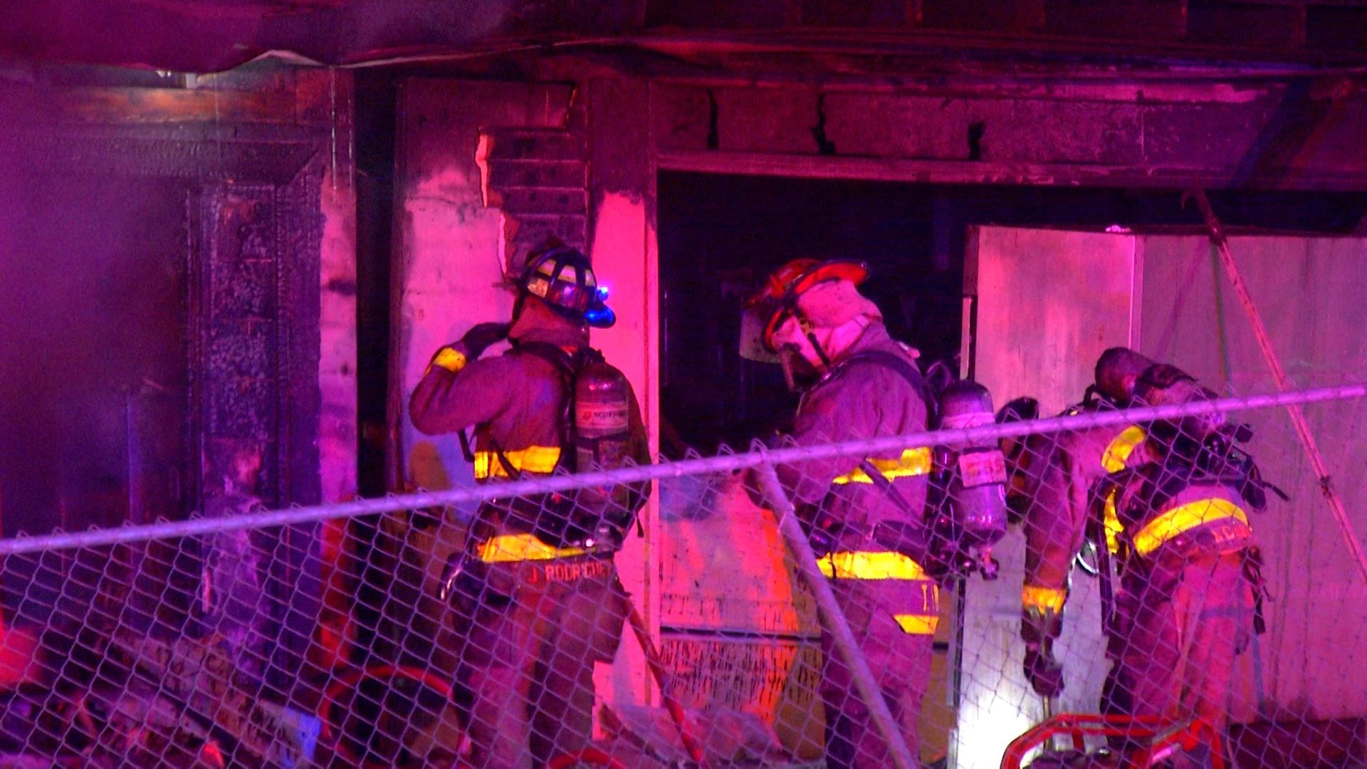 Overnight fire destroys home on far West Side, SAFD says