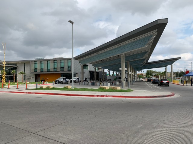 Woman attempts to smuggle infant, 4 others past Texas border crossing, CBP says