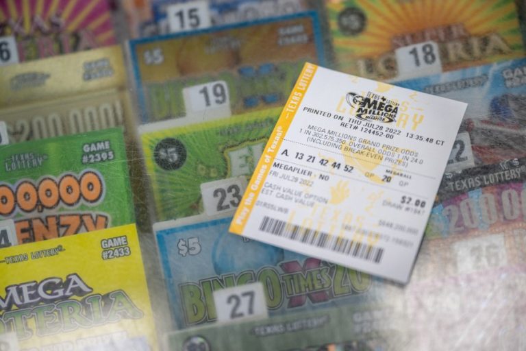 What is the largest lottery prize ever won in Texas?