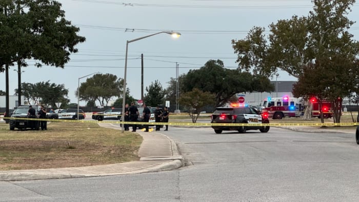 SAPD says man who held woman against her will shoots, kills himself