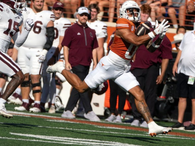 No. 1 Texas claims first-ever SEC game 35-13 over Mississippi State