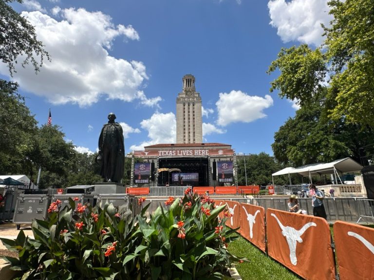 Enrollment growth concerns: Why Texas universities are worried about students’ access to core classes