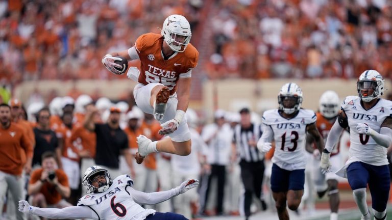 Texas jumps over Georgia to No. 1 in Top 25 for first time in 16 years