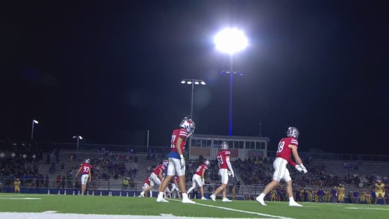 Texas top-10 matchup: No. 4 Westlake leads No. 9 Humble Atascocita 21-17 at halftime