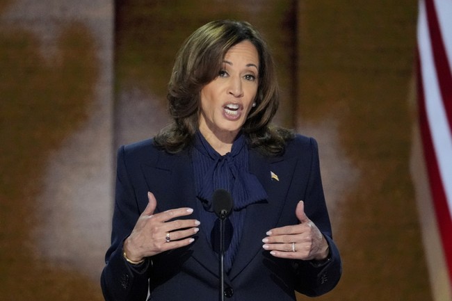 Dozens of Left-Wing Immigration Groups ‘Trust Harris’ to Abandon ‘Harmful’ Border Pledge If She Wins