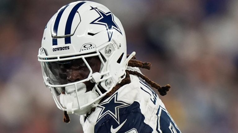 HEARTWARMING: Dallas Cowboys WR CeeDee Lamb makes kid’s day after giving the kid his cleats