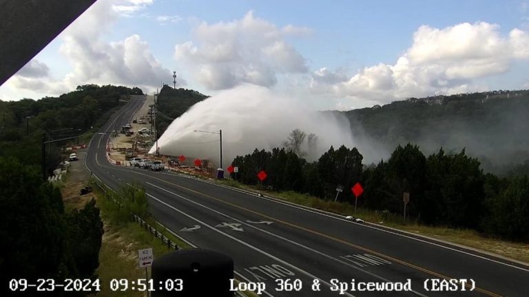 Massive water main break causes road closure in northwest Austin