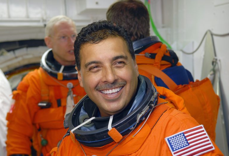 Astronaut José Hernández Boards Discovery