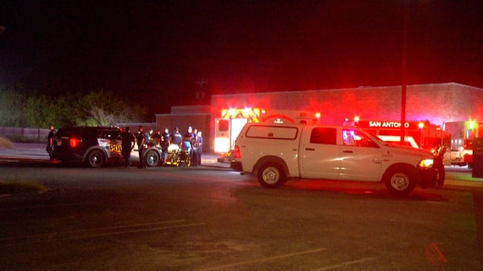 Man arrested on roof of post office in connection with string of overnight arsons, SAPD says