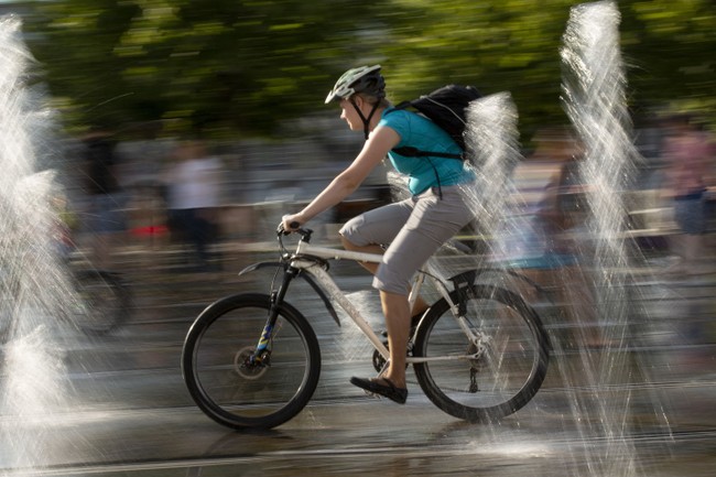 72-Year-Old Spandex-Wearing, Road-Raging Cyclist Gets Schooled by Reasonable 22-Year-Old