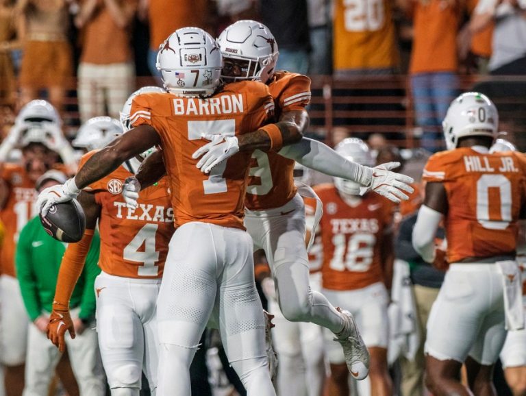 VIDEO: Fans at Georgia-Texas game throw trash onto field after penalty call; then it was reversed