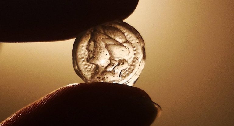 Photographer Discovers Ancient Pendant Thousands of Years Old on a Cornwall Beach