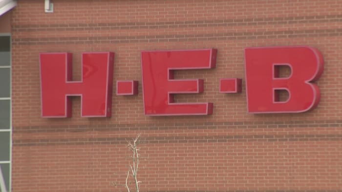 H-E-B, escalator company sued after 3-year-old girl loses fingers in accident