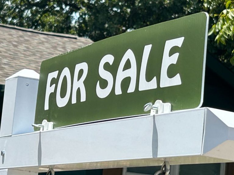 More competition in home listings hasn’t shifted prices, Texas Realtors report