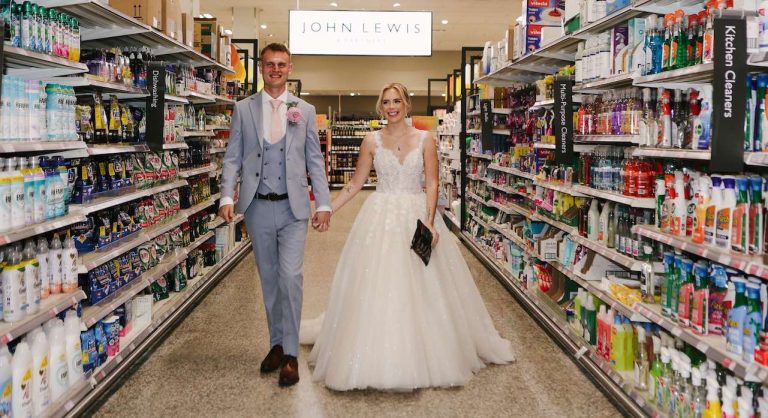 Couple Who Met in the Chips Aisle Returned to the Supermarket For Priceless Pics on Their Wedding Day