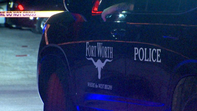 One killed in crash on northwest Loop 820 in Fort Worth, police say