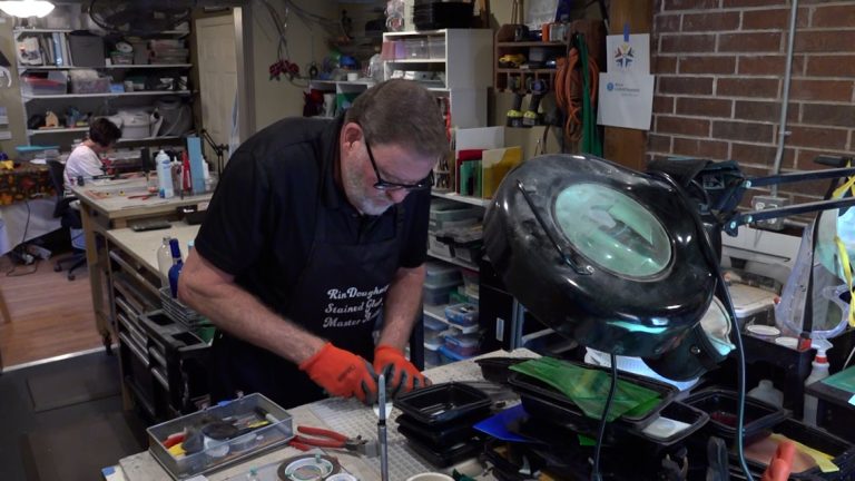 Texas couple uses stained glass art for good