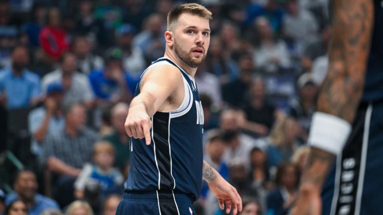 Luka Doncic returns to game against Minnesota Timberwolves after limping to locker room